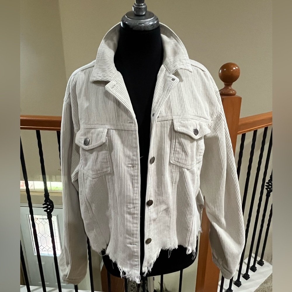 POL Corduroy distressed crop jacket in Cream WOMEN SIZE L